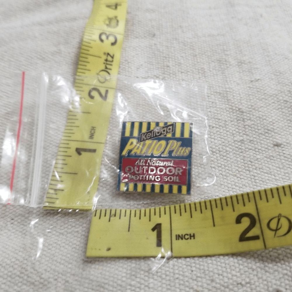Kellogg Patio Plus All Natural Outdoor Potting Soil vintage lapel pin 25